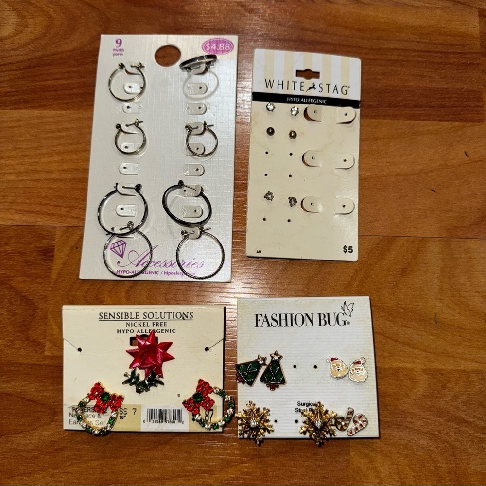 Random Assortment Of Earrings 13 Pairs Including Fashion Bug & Christmas
